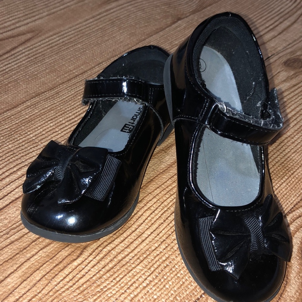Size 9 dress shoes Black